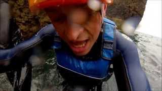 preview picture of video 'Stonehaven Dunnottar Castle Coasteering - Cliff Jumping & Jelly Fish'