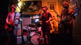 Angela Perley &amp; the Howlin&#39; Moons, &quot;Hurricane&quot; live