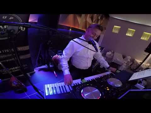 Grup Abidin Çağdaş Düğün sonlarına doğru çifte telli