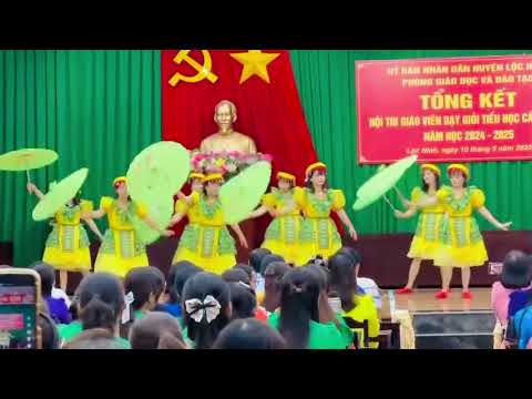 múa: em là cô giáo vùng cao