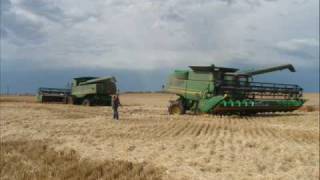 preview picture of video 'Herberg Harvesting 2007'