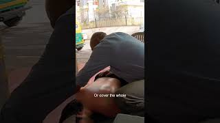 Luke Damant gets a $7 Indian street massage and gives a big tip 💰🇮🇳 #shorts