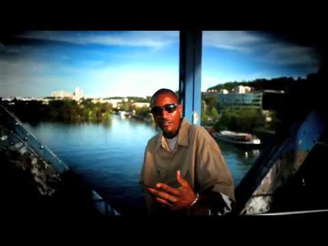 Dany Dan "Briquets et Portables" clip