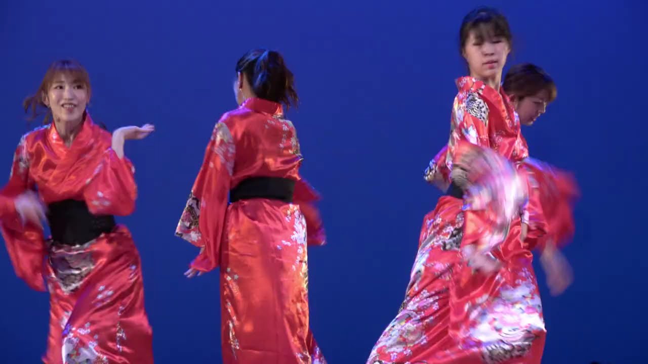 和の衣装と洋ダンスの世界観　C1178