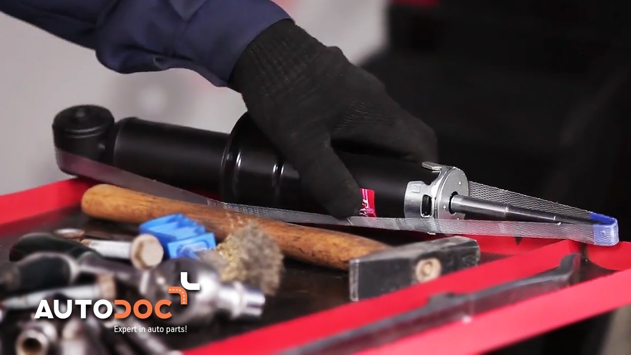 Как се сменя заден макферсон на Dodge Caliber SRT4 – Ръководство за смяна