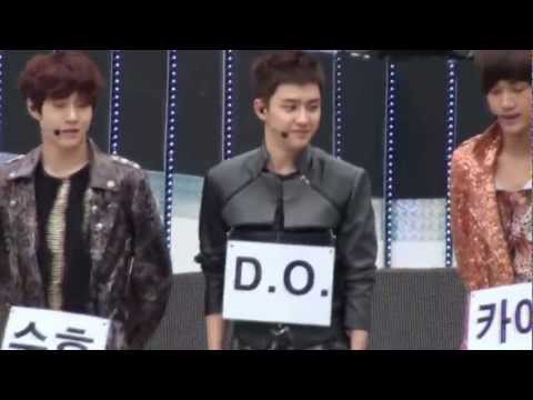 [Kyungsoo] 120608 EXO-K D.O slipped @ Rehearsal Music Bank Jeonju
