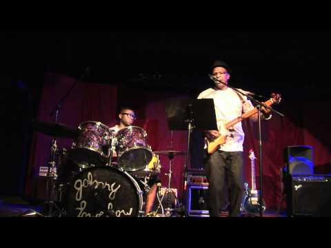 Earl "Guitar" Williams at the 2011 Alabama Cigar Box Guitar Festival