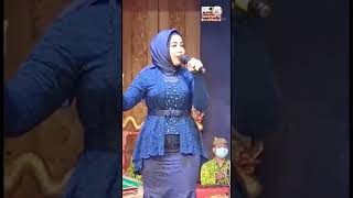 Download lagu Reni Farida Dolor Isun (part 2) Live Temu Kangen Ikawangi Jabodetabek di TMII Jakarta mp3