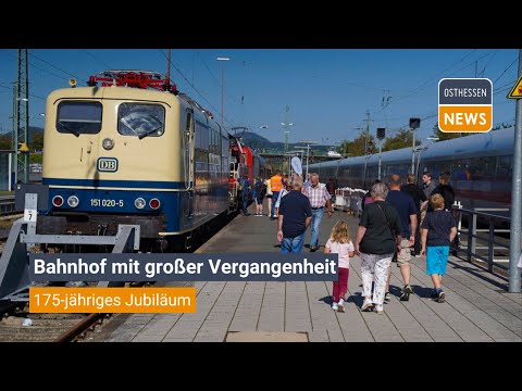 BEBRA: Da schlagen die Eisenbahner-Herzen höher: Die E-Lok 151 020-5 ist der Star