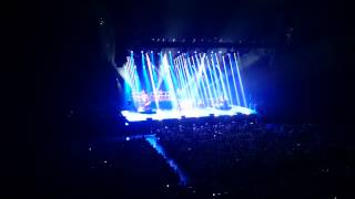 Cliff Richard Johnny B Goode live in Oslo 2014