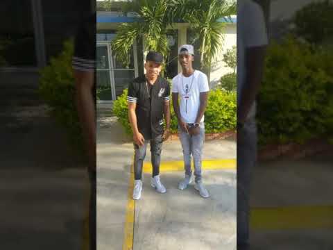 La esencia 02 x civicom