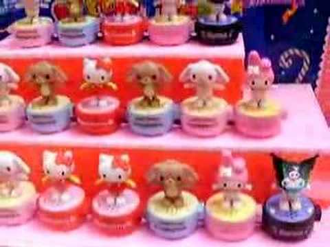 download lagu mp3 mp4 Sanrio Gift Gate Tokyo, download lagu Sanrio Gift Gate Tokyo gratis, unduh video klip Sanrio Gift Gate Tokyo
