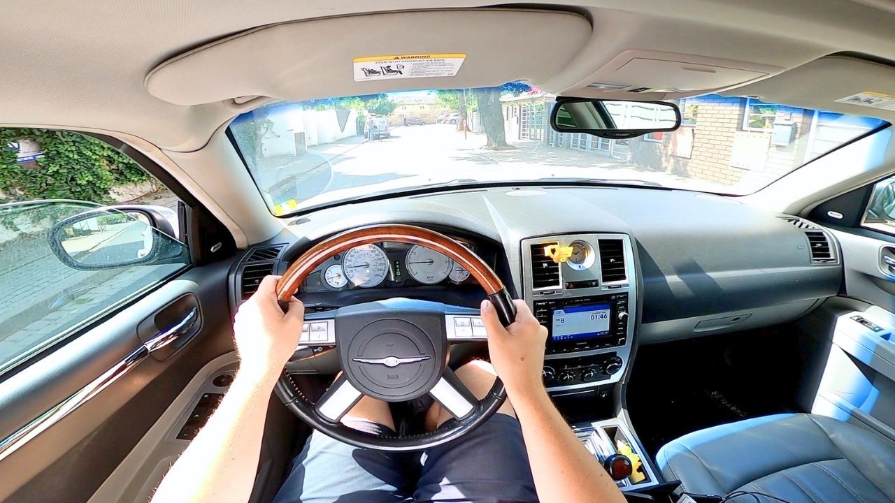 Chrysler 300C 5.7 V8 HEMI (2007) POV Test Drive ...
