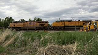 preview picture of video 'A Union Pacific train passes through Golconda, Nevada 4K'
