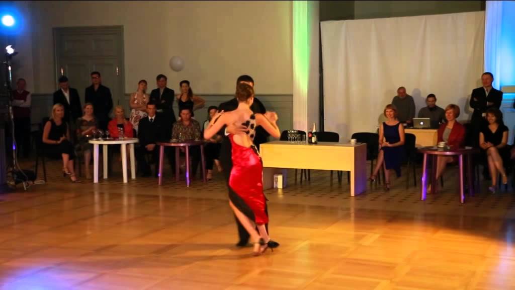 Video thumbnail for Rodrigo Palacios Agustina Berenstein, show 24/10/2014, milonga