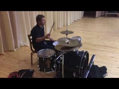 download lagu mp3 mp4 Dumb Drummer, download lagu Dumb Drummer gratis, unduh video klip Dumb Drummer