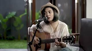 Download lagu Harusnya Aku #Armada Cover Tami Aulia mp3