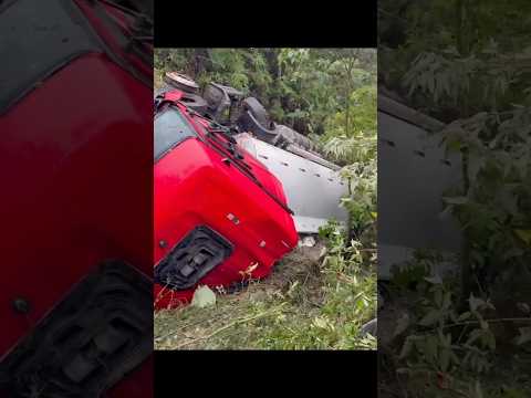 Vazamento de Combustível Altera Cor de Rio em SC e Alerta Autoridades Ambientais