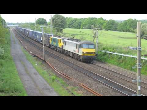 Freightliner 90048 & 90045 - 4M49 Containers, Charnock Richard 21/05/17