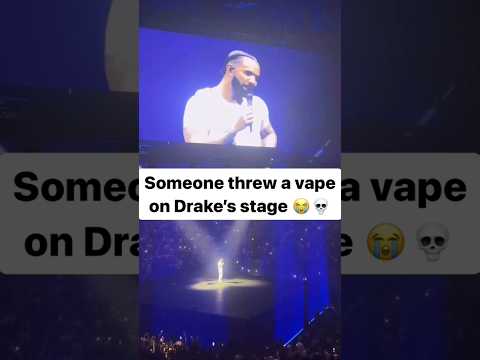 Someone Threw A Vape On Stage To Drake 😂🤦🏾‍♂️