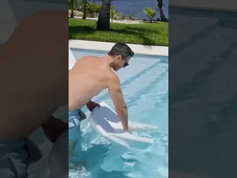 Tenjam Freelo — The New Go-To In-Pool Chair