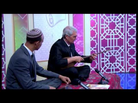 Bilbil Mamet plays music from "Shukur bagshy" on his dotar