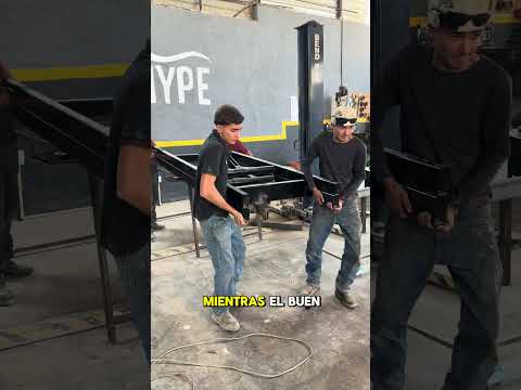 Así fue como transformamos esta camioneta Ford en una de volteo!! #automobile #construccion
