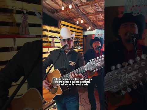 La Luna y Los Pinos / Edgar Fimbres (desde Las Originales)