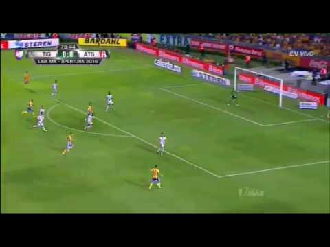 Mejores atajadas de oscar ustari'!!