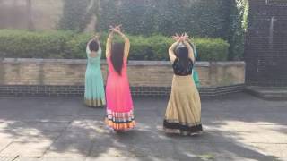 Beautiful Cham Cham Song Dance By 4 Beautiful Girls....