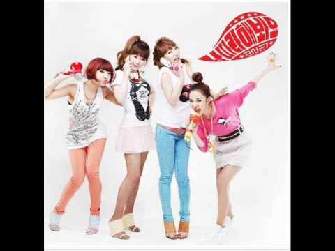 [MP3/LYRICS] 2NE1 -  Try To Copy Me