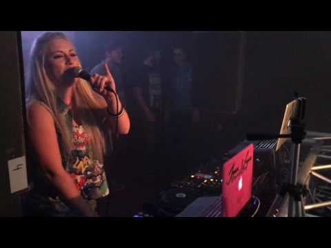 Abi Spektakel with Special Guest Jane Vogue