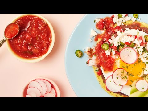 Tostadas de huevo ranchero | Cocina Fácil