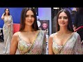 Esha Gupta का साड़ी लुक देखते ही Media Paps हुए दिवा