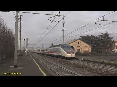 INTERCITY SUN TRANSITA NELLA STAZIONE DI PONTECURONE. (AL) MART.  28 - 12 - 2021.