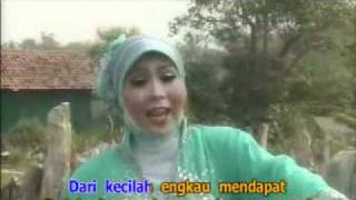 Download lagu kiki amalia - Menuntut Ilmu (Qasidah Hits Vol 1) karya Hj. Nur Asiah Jamil.flv mp3