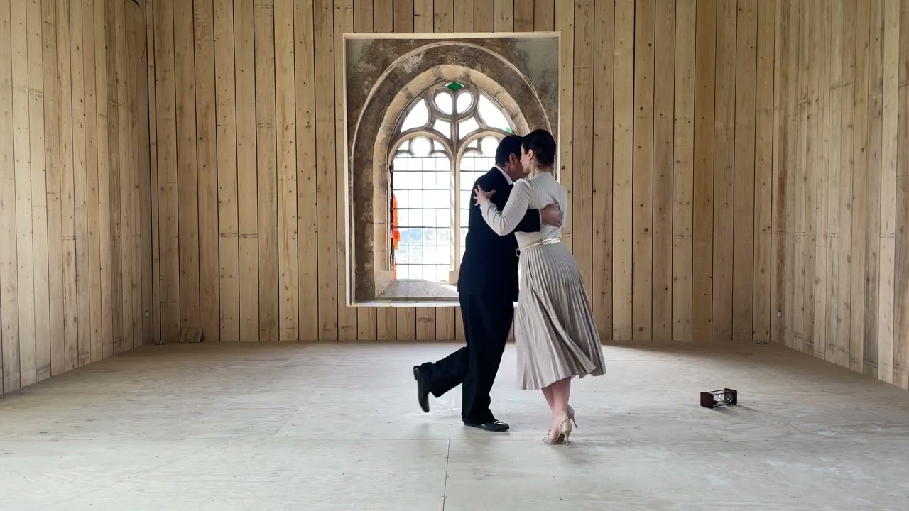 Lavinia y Chiche Nunez bailan "La Cumparsita" por Aníbal Troilo