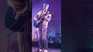 Brett Young Sings "hallelujah"