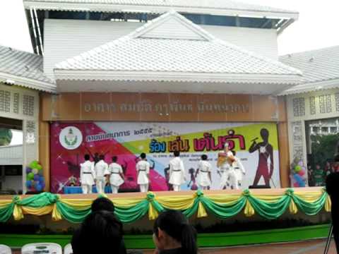 BB ADDICT cover SNSD @Nationnal Stadium