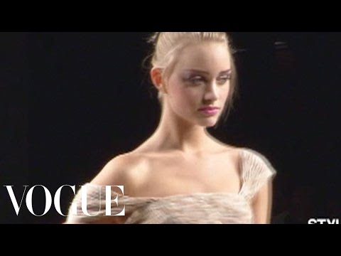 Fashion Show - Valentino: Spring 2008 Ready-to-Wear