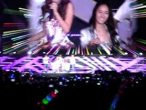 120922 Jessica ft. Krystal - California Gurls' SMTown Live World Tour III in Jakarta