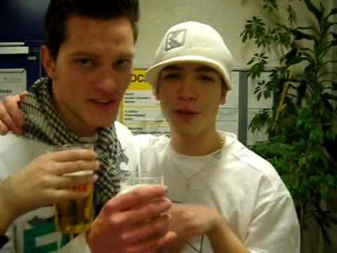 Trinken auf D-Cr4ck's Abschied :((