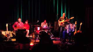 Cooder Connection Revisited - At the Dark End of the Street