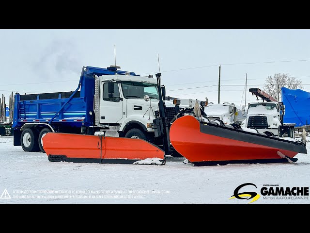 2012 VOLVO VHD DENEIGEUSE CAMION A NEIGE in Heavy Trucks in Longueuil / South Shore
