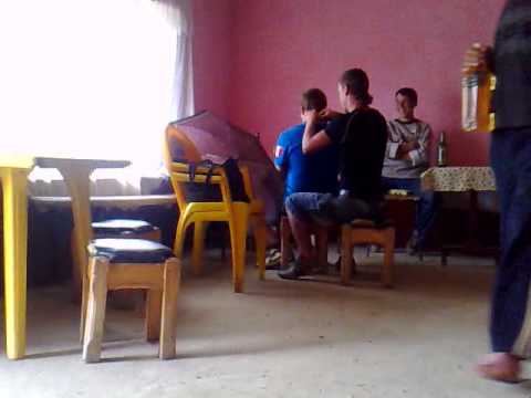 Taranii d la dumesti.mp4