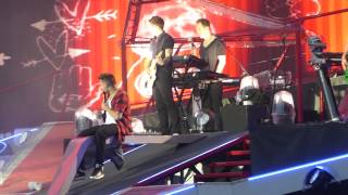 18. Band Intro + Billie Jean - One Direction Edinburgh 3rd June 2014