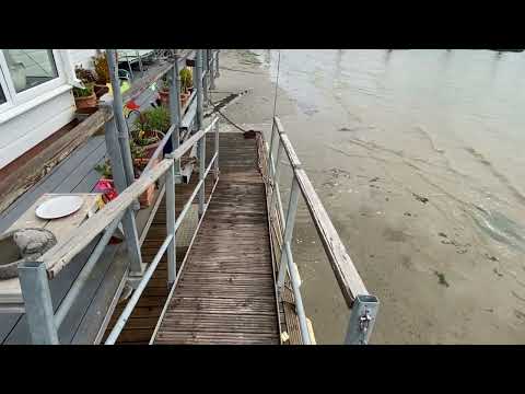 Barge Houseboat Mulberry 4 Bedroom liveaboard with - Boatshed - Boat Ref#312674