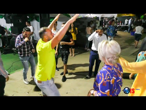 Razvan Pustiu si  Formatia  - Nunta Madalina si Viorel Saizu din Poiana Mare #14