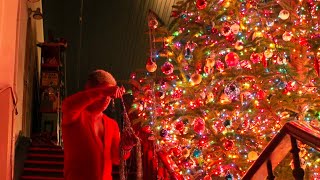Pink Martini&#39;s White Christmas: Decorating the Tree