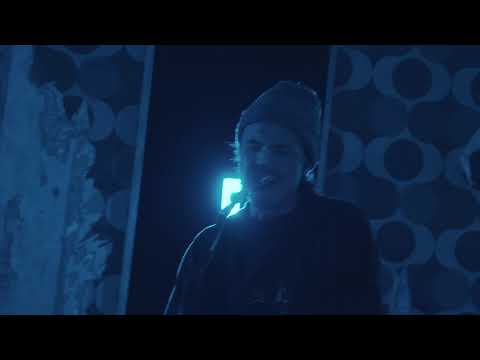 MYKKET MORTON - 'Upside Down' live at 'Auf eine Kiste Bier' - Sessions